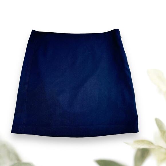 Navy Blue Tommy Hilfiger Mini Skirt Size 2 Womens Navy Blue Skirt - Picture 1 of 8
